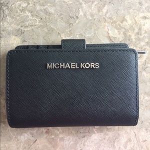 New without tags Micheal Kors Wallet in Black